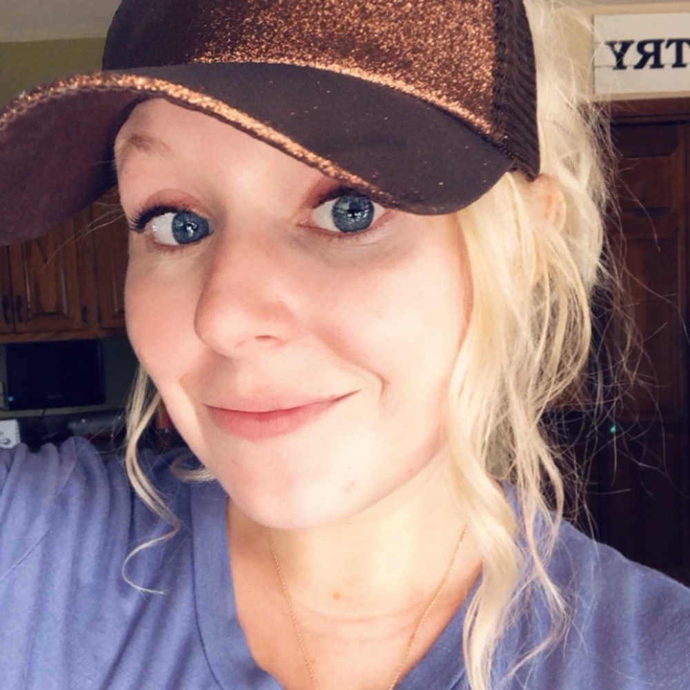 Meet your Posher, Kelly